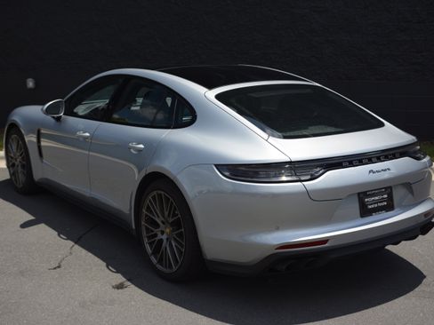 Certified 2023 Porsche Panamera Platinum Edition RWD image 3