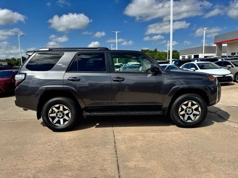 Used 2023 Toyota 4Runner TRD Off-Road AWD/4WD image 10