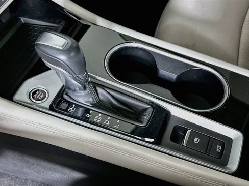 Used 2023 Nissan Altima 2.5 SV w/ SV Premium Package FWD image 25