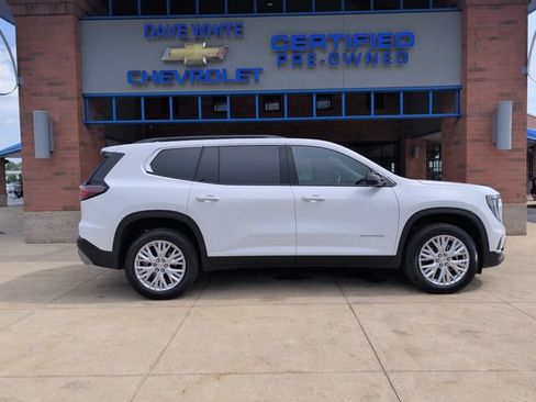Used 2026 GMC Acadia Elevation w/ Elevation Premium Package FWD image 9