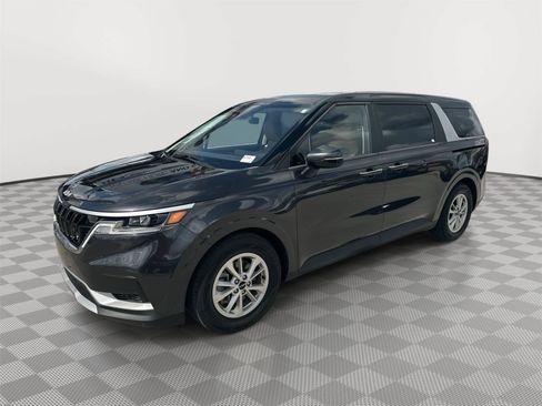 Used 2024 Kia Carnival LX FWD image 1