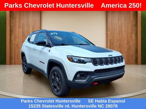 Used 2024 Jeep Compass Trailhawk AWD/4WD image 1