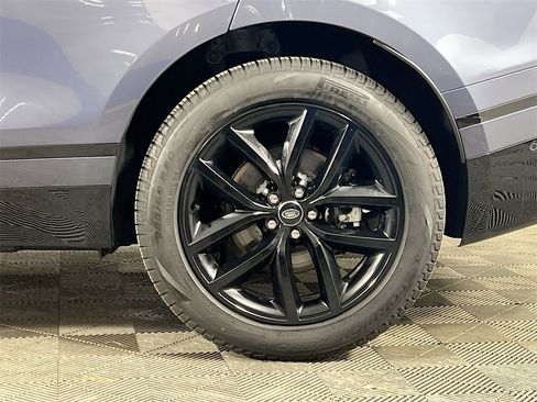 Used 2025 Land Rover Range Rover Velar Dynamic SE image 32