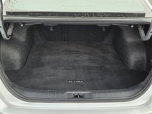 Used 2024 Nissan Altima 2.5 SV w/ SV Premium Package image 27