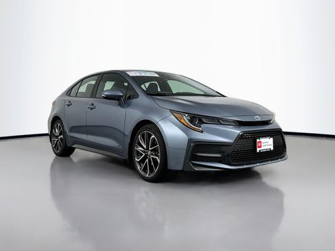 Certified 2022 Toyota Corolla SE FWD image 1