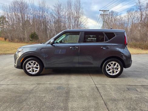 Used 2023 Kia Soul LX w/ Option Group 015 image 9