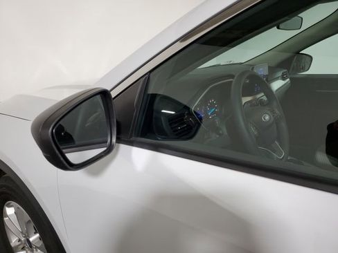 Used 2022 Ford Escape SE image 28