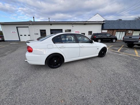 Used 2011 BMW 335i Sedan image 9