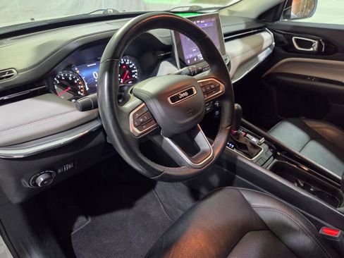 Certified 2022 Jeep Compass Limited AWD/4WD image 5