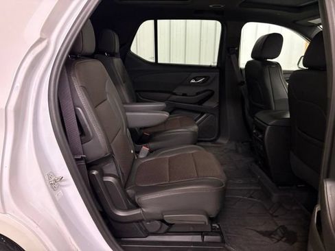 Used 2023 Chevrolet Traverse High Country AWD/4WD image 19