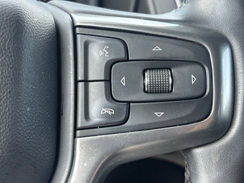 Used 2023 Chevrolet Suburban Z71 w/ Luxury Package AWD/4WD image 19