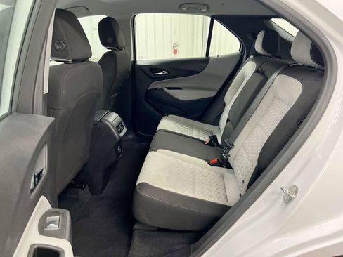 Used 2024 Chevrolet Equinox LS FWD image 21