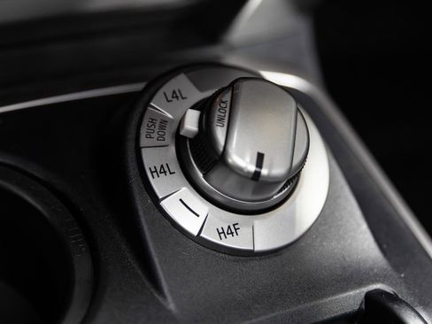 Used 2022 Toyota 4Runner Limited image 18