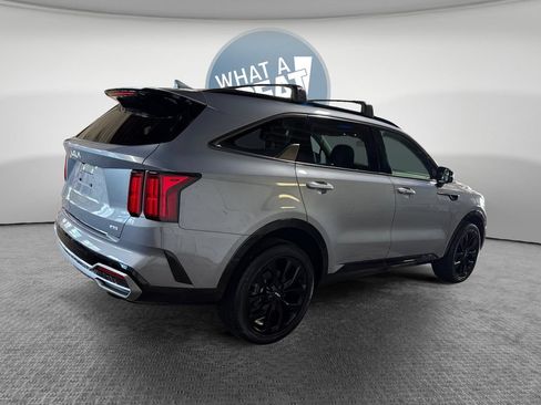 Certified 2023 Kia Sorento SX AWD/4WD image 3