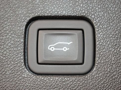 Used 2024 Cadillac XT6 Sport AWD/4WD image 17