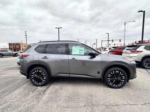 New 2026 Nissan Rogue SV image 5