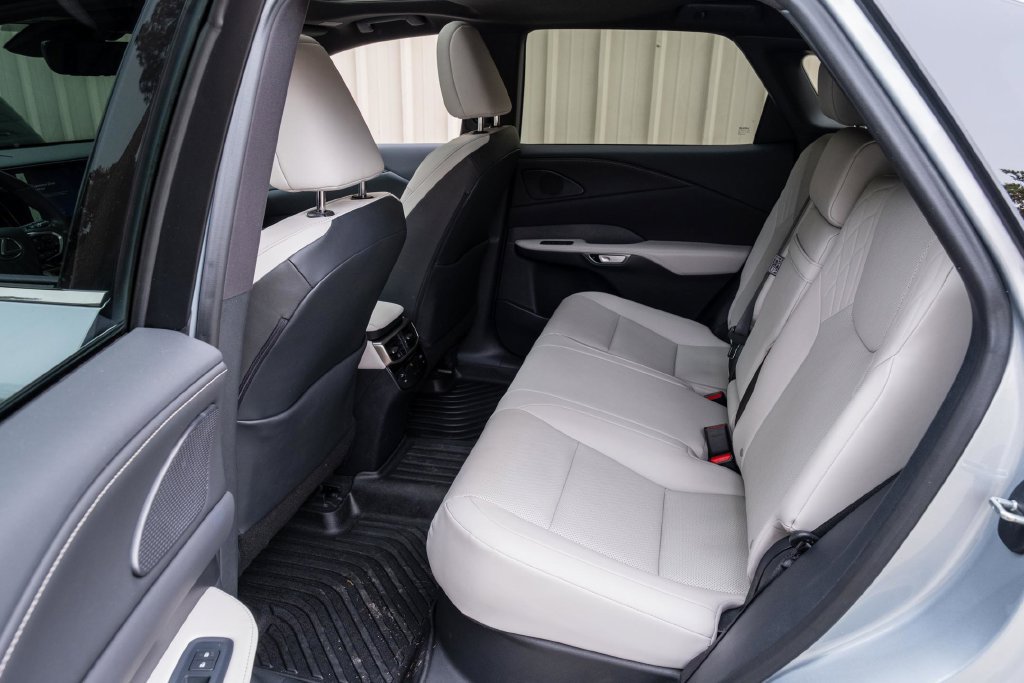 Used 2024 Lexus RX 350 Premium w/ Accessory Package (Z1) AWD/4WD image 27