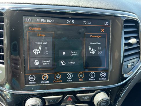 Used 2022 Jeep Grand Cherokee Limited image 24