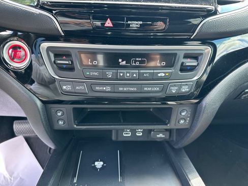 Certified 2024 Honda Ridgeline Black Edition image 29