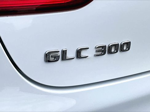 Used 2018 Mercedes-Benz GLC 300 4MATIC Coupe image 9