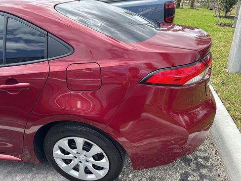 Used 2025 Toyota Corolla LE image 7