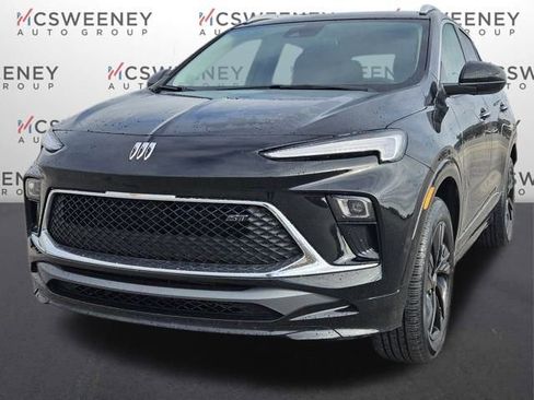 Used 2024 Buick Encore GX Sport Touring image 1