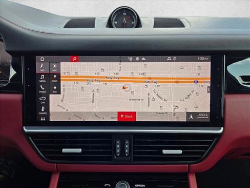 Used 2021 Porsche Cayenne image 13