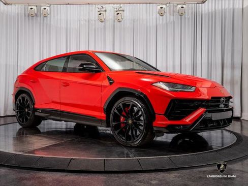 Used 2024 Lamborghini Urus S AWD/4WD image 18