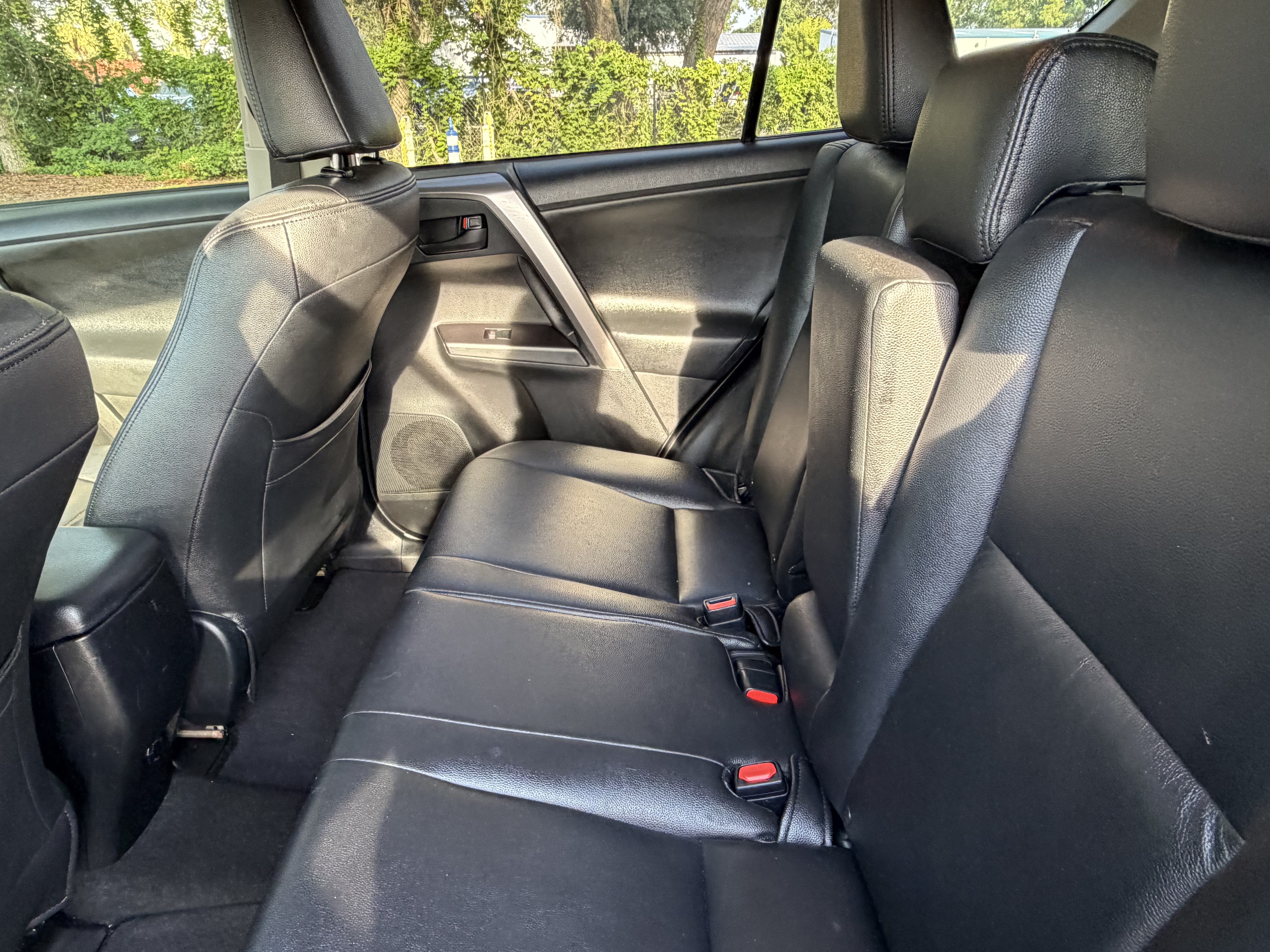 Used 2017 Toyota RAV4 LE FWD image 30