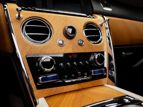Used 2019 Rolls-Royce Cullinan AWD/4WD image 51