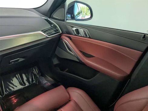Used 2020 BMW X6 sDrive40i w/ M Sport Package image 40