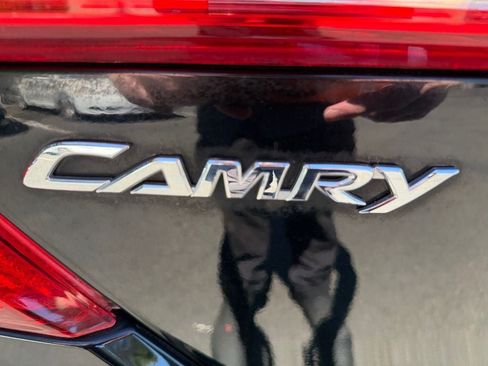 Used 2012 Toyota Camry XLE w/ Leather Pkg FWD image 35