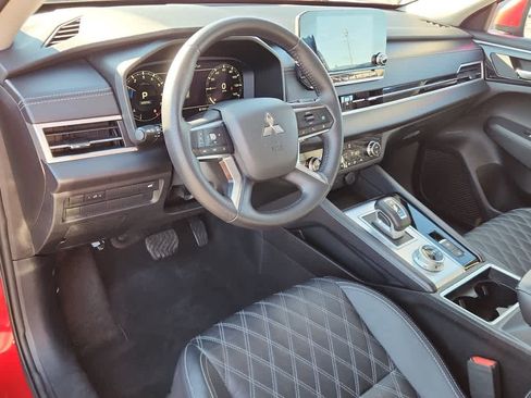 Used 2024 Mitsubishi Outlander SEL image 14