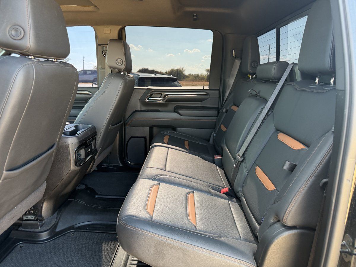 Used 2024 GMC Sierra 2500 AT4 w/ AT4 Premium Plus Package AWD/4WD image 29