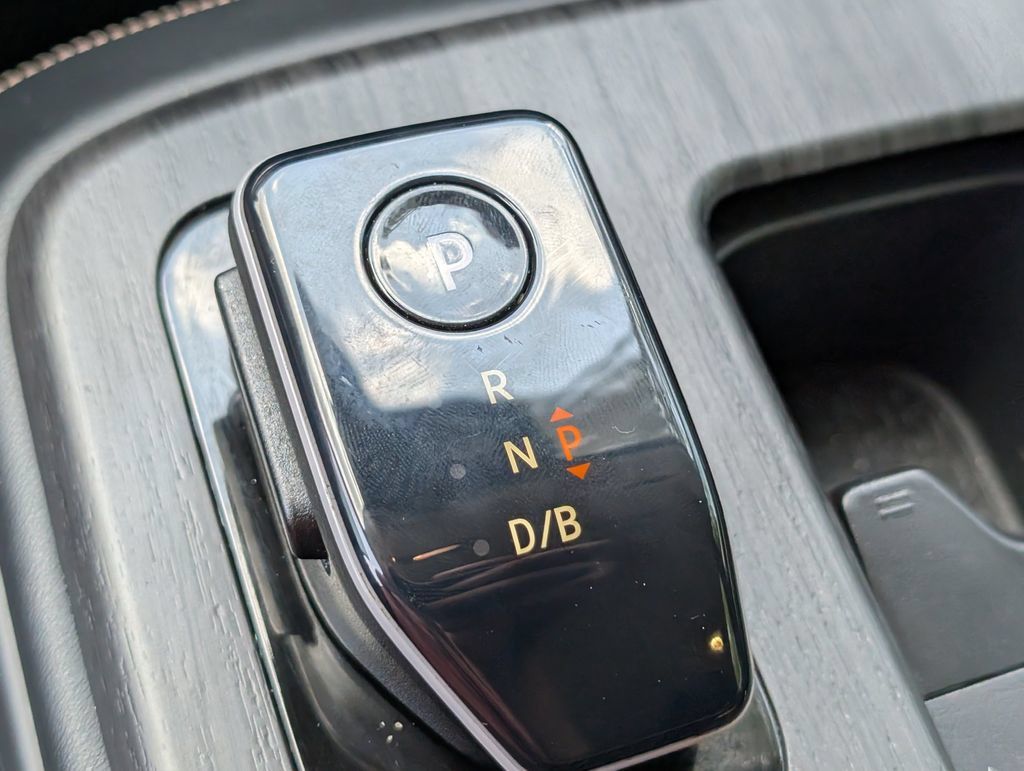 Certified 2023 Nissan Ariya FWD image 29