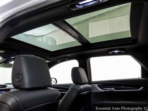 Certified 2025 Cadillac XT5 Premium Luxury image 12