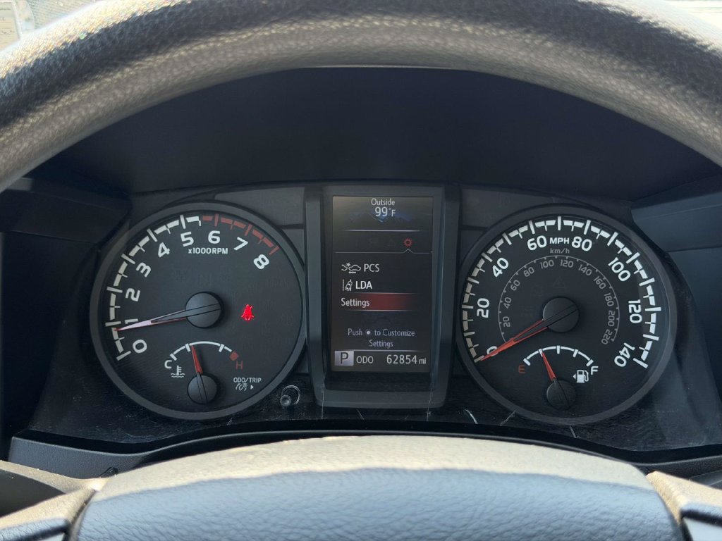Used 2018 Toyota Tacoma SR AWD/4WD image 10