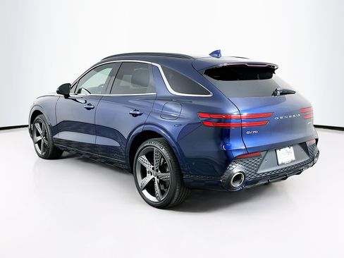 Used 2022 Genesis GV70 3.5T Sport w/ Sport Prestige Package AWD/4WD image 5