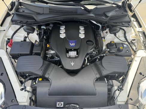 Used 2016 Maserati Quattroporte S RWD image 33