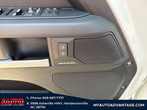 Used 2025 Land Rover Defender 110 S AWD/4WD image 11