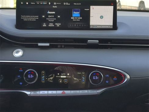 Used 2025 Genesis GV70 3.5T Sport w/ Sport Advanced Package image 18