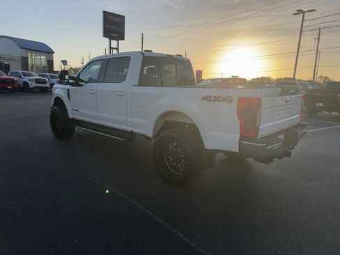 Used 2020 Ford F250 Lariat w/ Lariat Value Package image 3