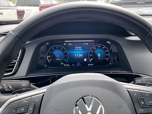 Used 2024 Volkswagen Atlas Cross Sport SEL R-Line AWD/4WD image 19