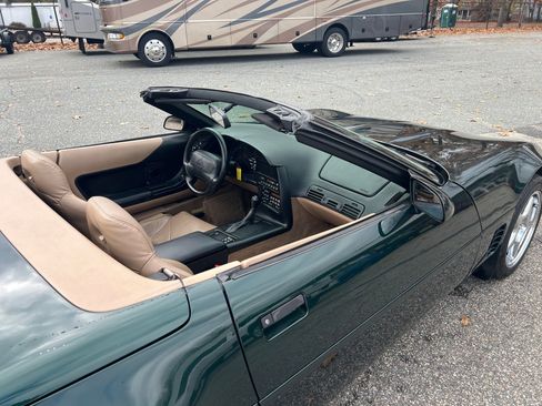 Used 1996 Chevrolet Corvette Convertible image 28