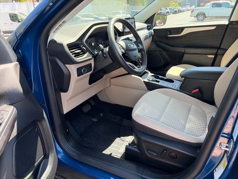 Used 2022 Ford Escape SE w/ Convenience Package AWD/4WD image 9