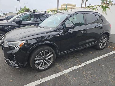 Used 2023 Audi Q3 2.0T Premium w/ Black Optic Sport Package image 2