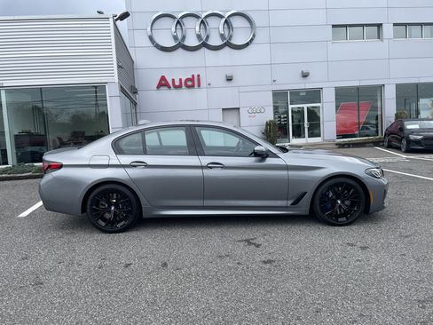 Used 2023 BMW 540i xDrive w/ M Sport Package AWD/4WD image 3
