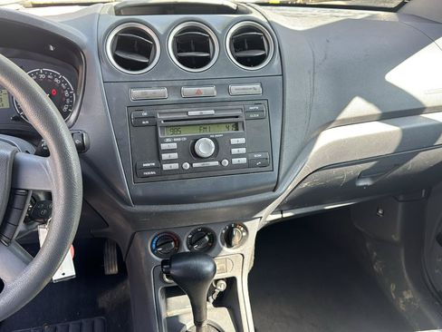 Used 2010 Ford Transit Connect XL FWD image 10
