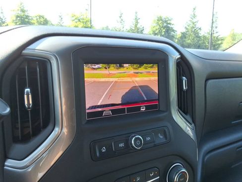 Used 2024 Chevrolet Silverado 2500 Custom w/ Custom Value Package AWD/4WD image 31