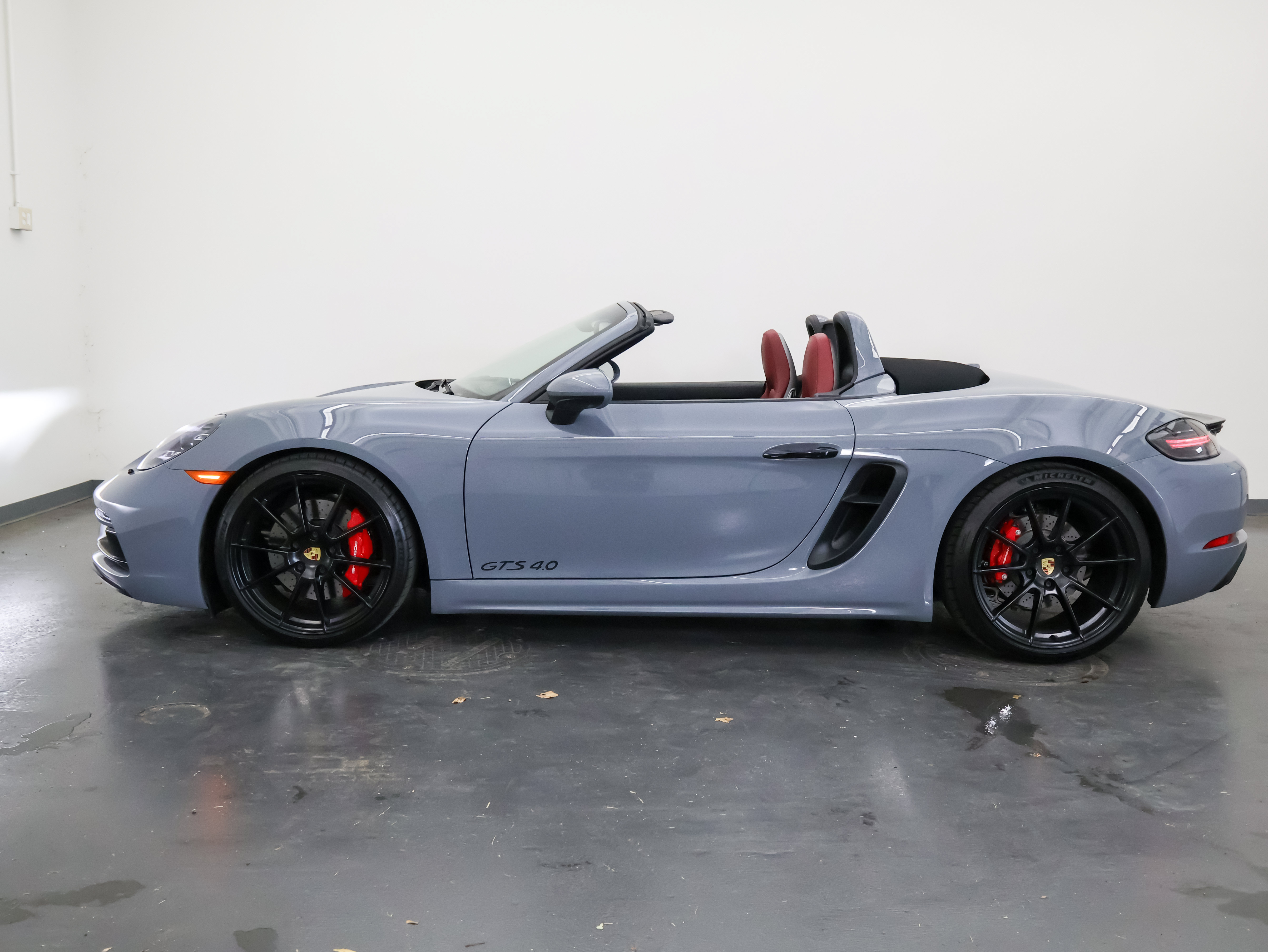 Used 2024 Porsche 718 Boxster GTS RWD image 7